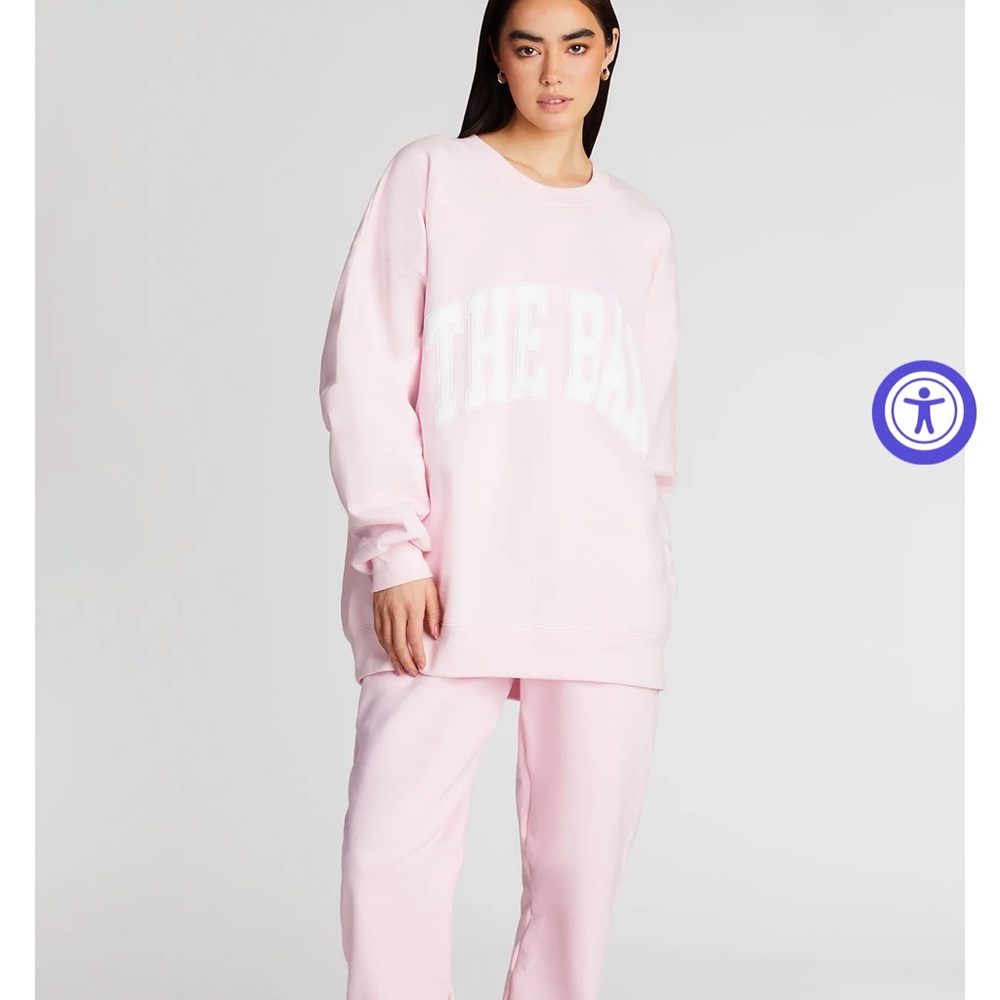 THE BAR, varsity sweatshirt in blush size medium